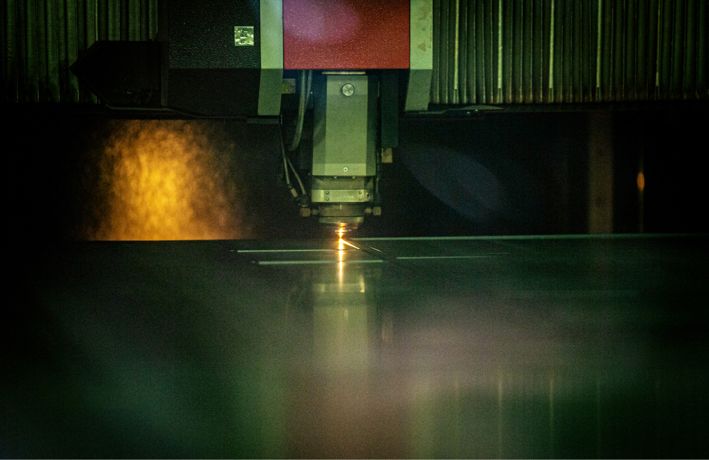 大型レーザー加工機